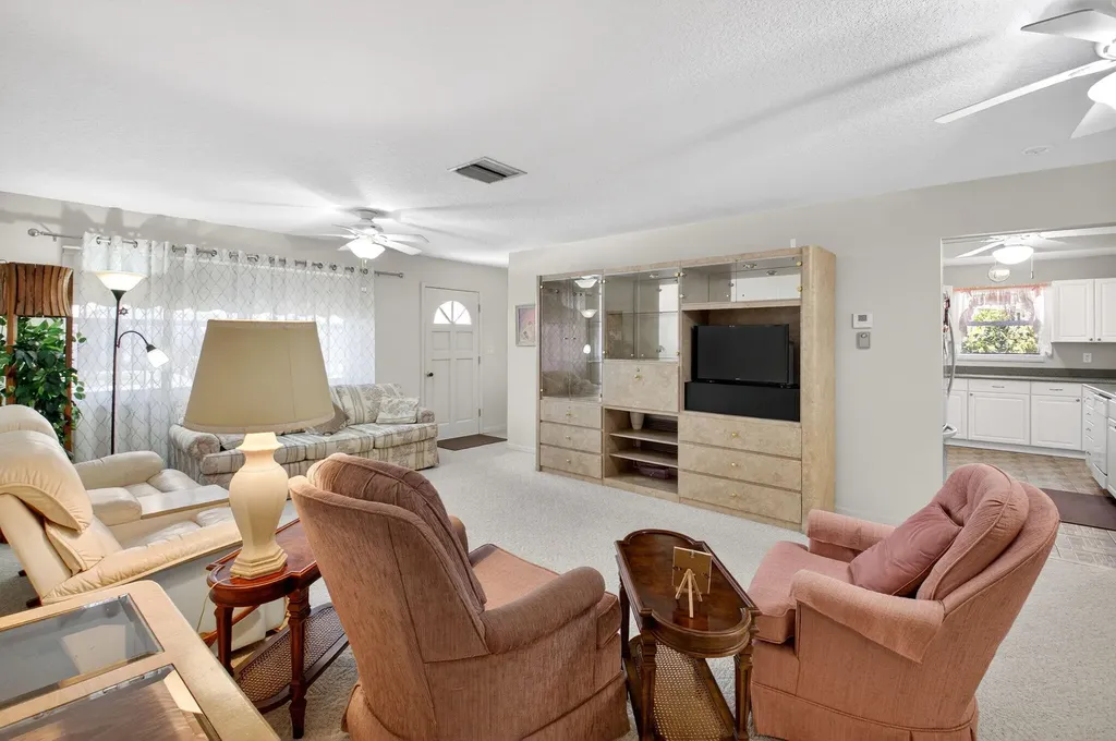700 Canal Way Boynton Beach FL 33426