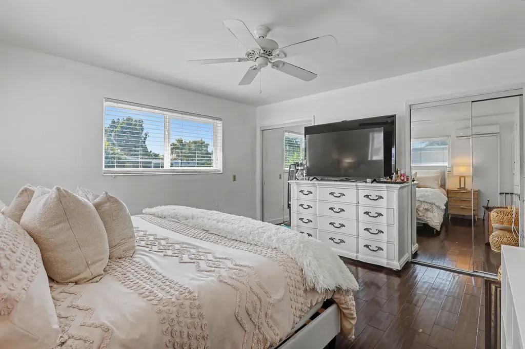 355 NE 23rd Way Boca Raton FL 33431
