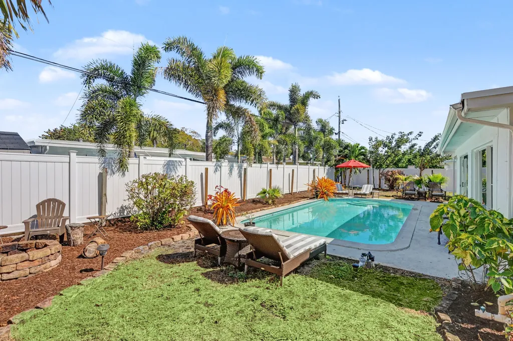 355 NE 23rd Way Boca Raton FL 33431