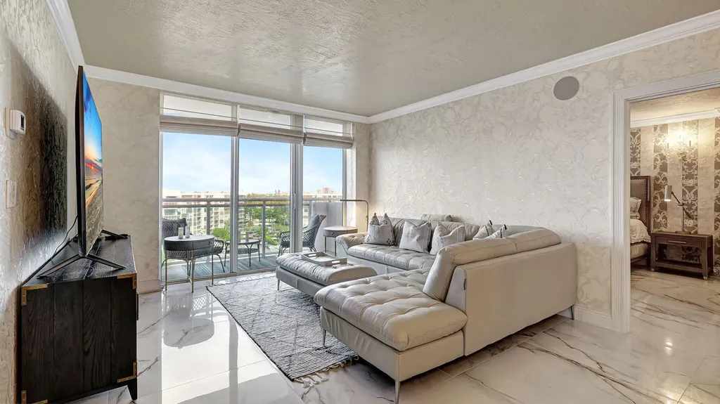 3000 S Ocean Drive Hollywood FL 33019