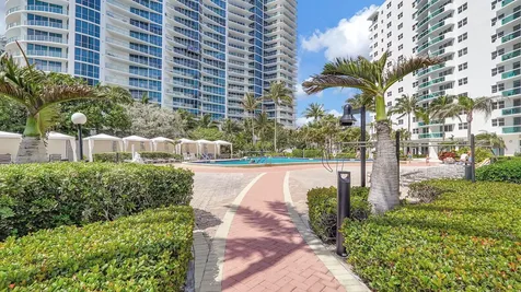 3000 S Ocean Drive Hollywood FL 33019