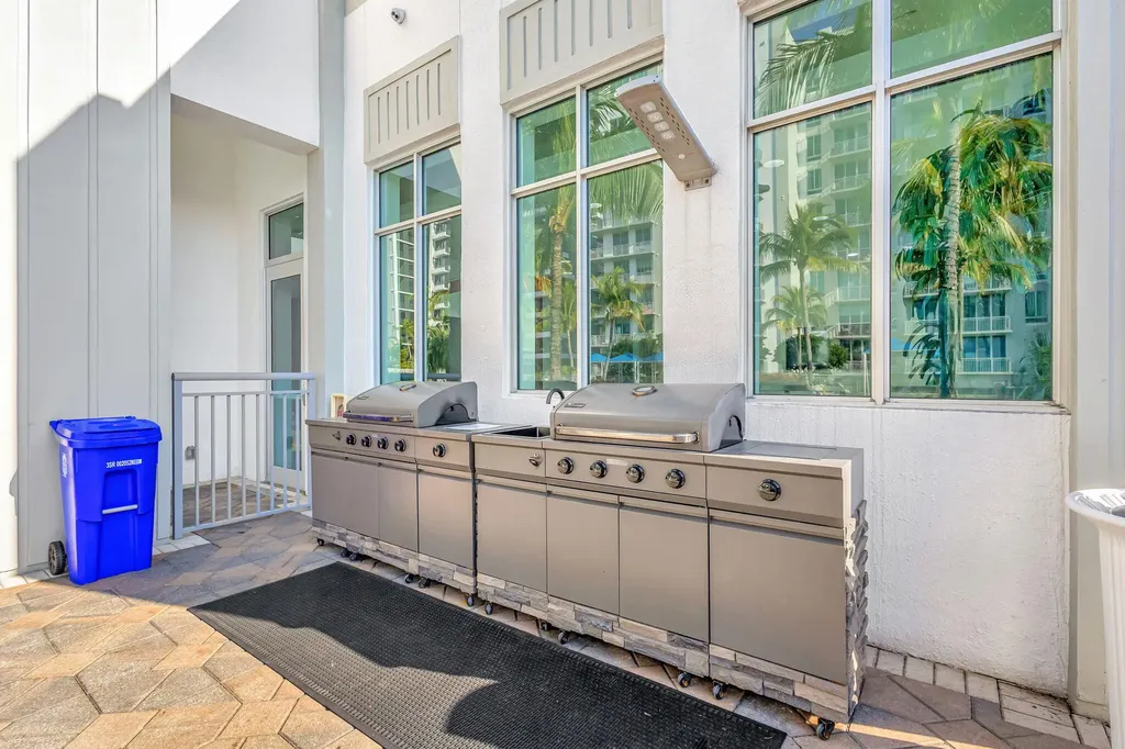 300 S Australian Avenue West Palm Beach FL 33401