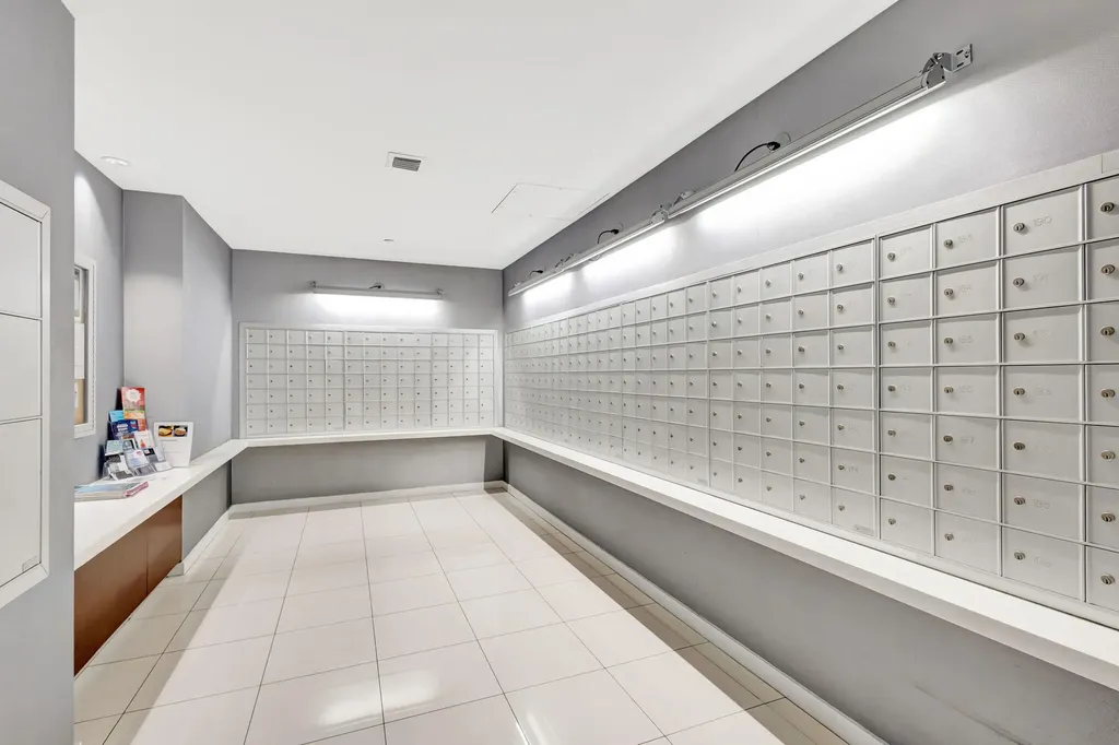 300 S Australian Avenue West Palm Beach FL 33401