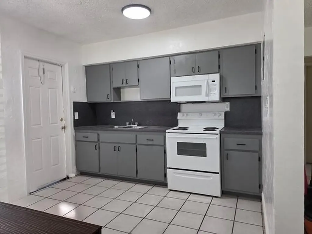 400 NW 18th Avenue Fort Lauderdale FL 33311