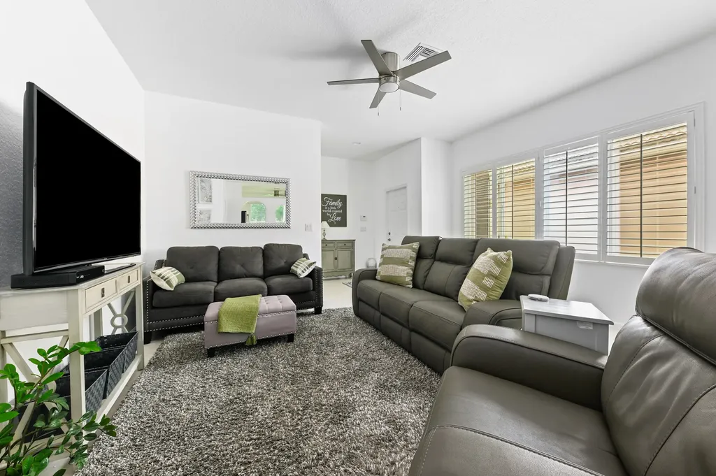 9142 Bay Point Circle West Palm Beach FL 33411