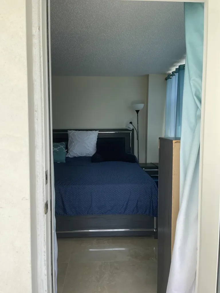 1237 Hillsboro Mile Hillsboro Beach FL 33062
