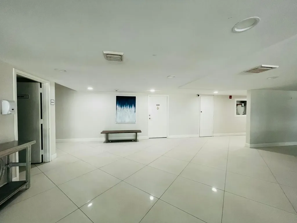 1237 Hillsboro Mile Hillsboro Beach FL 33062