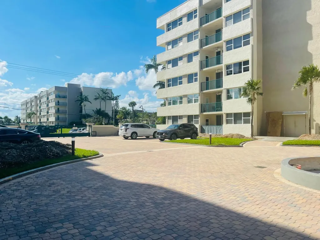 1237 Hillsboro Mile Hillsboro Beach FL 33062