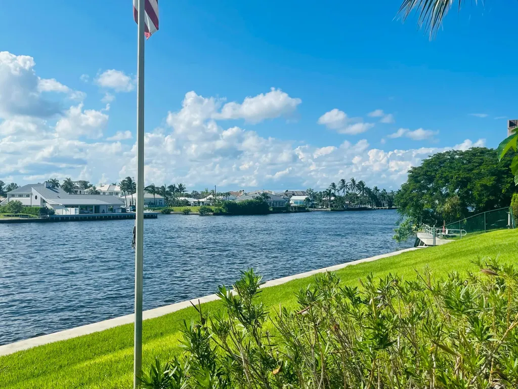 1237 Hillsboro Mile Hillsboro Beach FL 33062