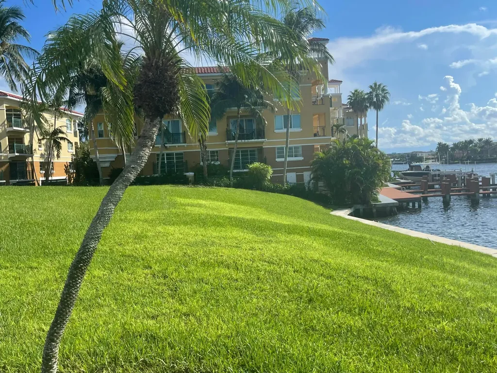 1237 Hillsboro Mile Hillsboro Beach FL 33062