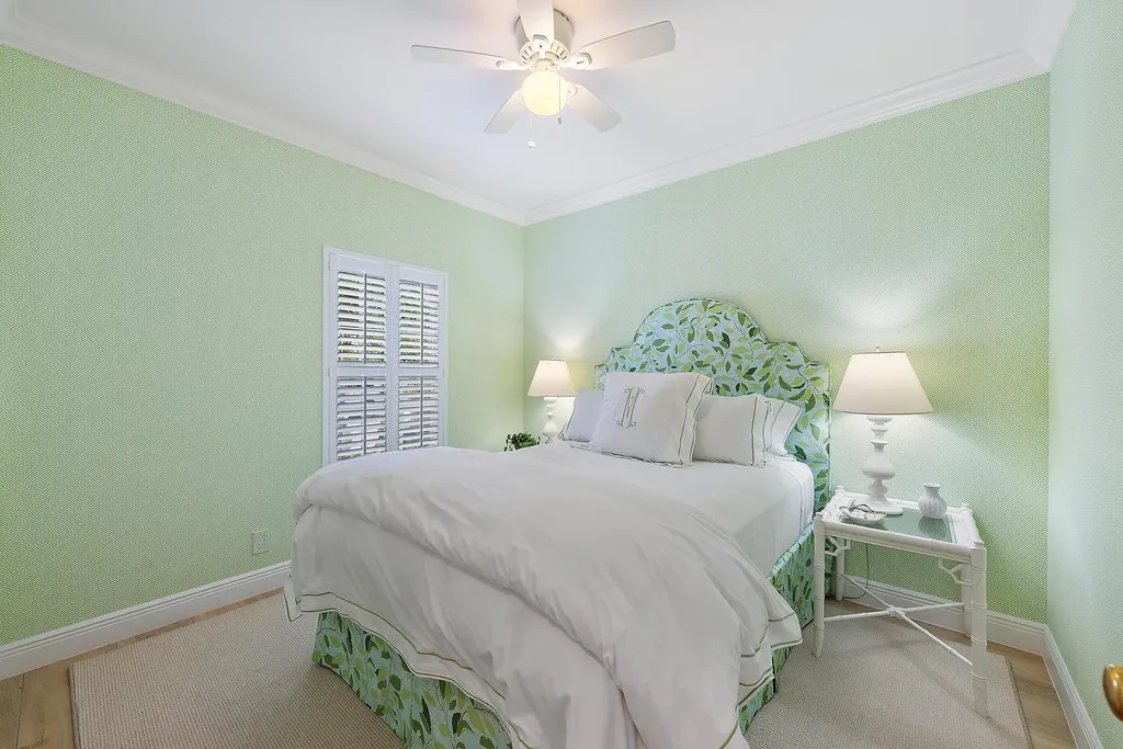 105 Evans Lane Manalapan FL 33462