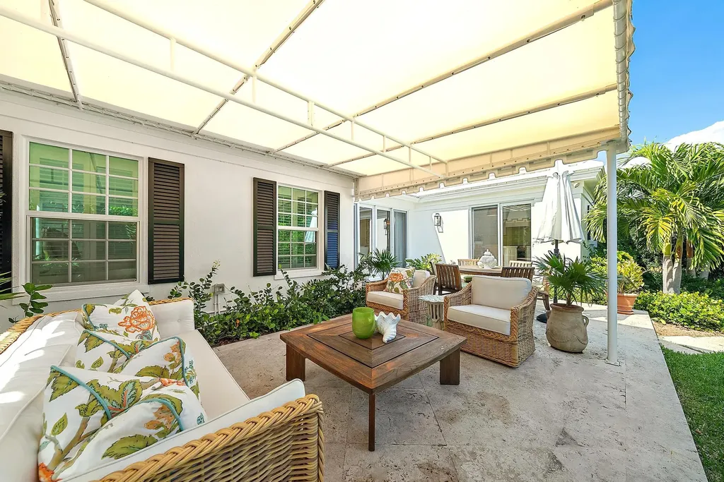 105 Evans Lane Manalapan FL 33462