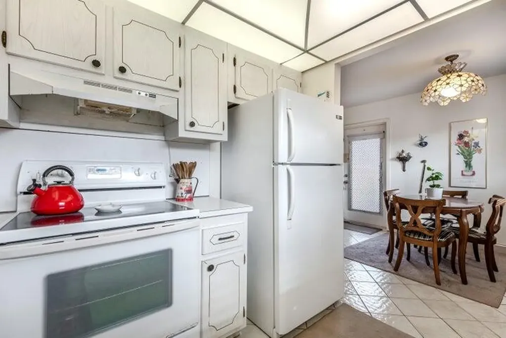 657 Brittany N Delray Beach FL 33446