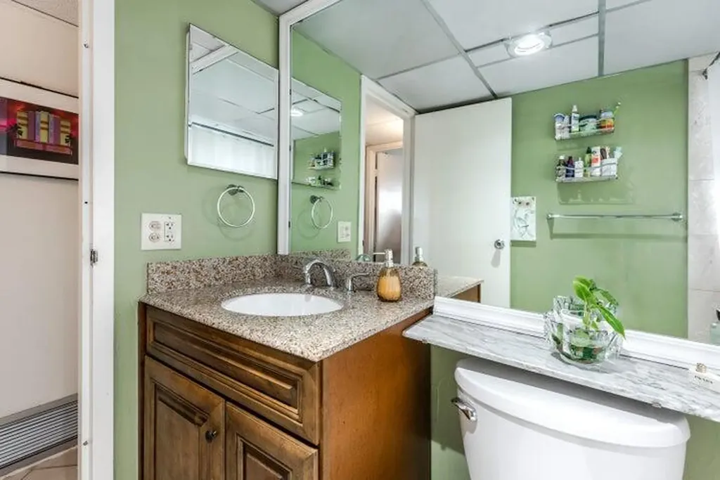 657 Brittany N Delray Beach FL 33446