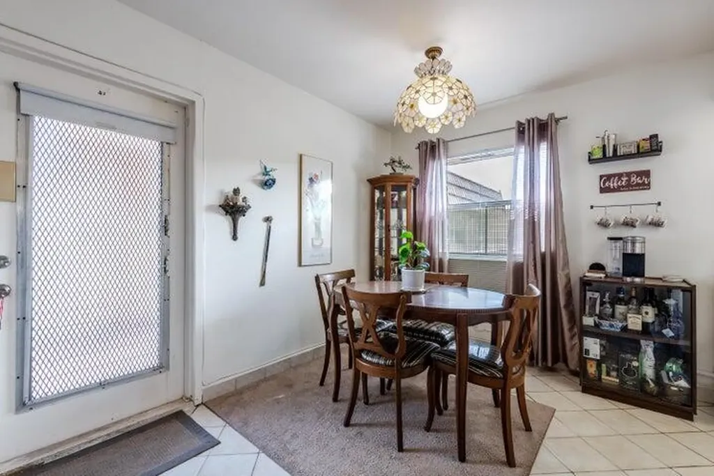 657 Brittany N Delray Beach FL 33446