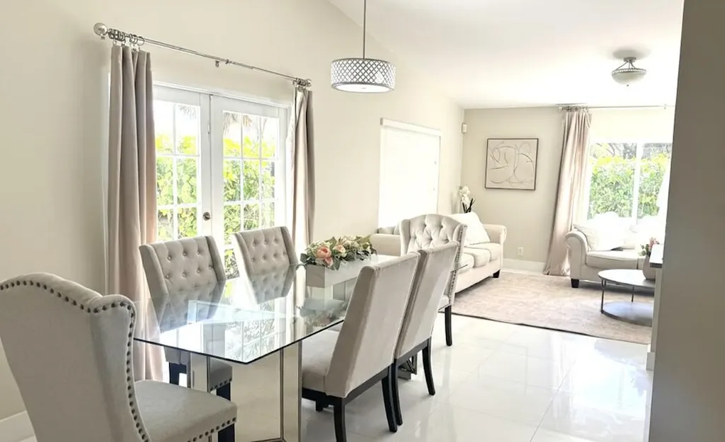 4274 NW 1st Place Deerfield Beach FL 33442