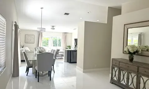 4274 NW 1st Place Deerfield Beach FL 33442
