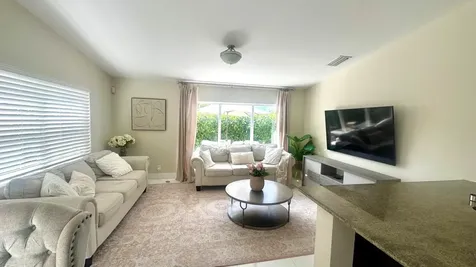 4274 NW 1st Place Deerfield Beach FL 33442