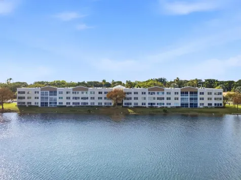 7292 S Devon Drive Tamarac FL 33321