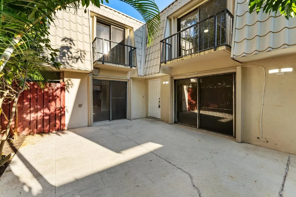 1700 Embassy Drive West Palm Beach FL 33401