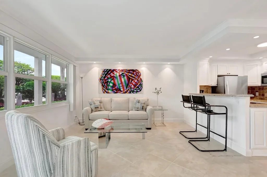 1072 Yarmouth D Boca Raton FL 33434