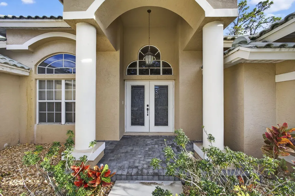 146 Fernwood Crescent Royal Palm Beach FL 33411