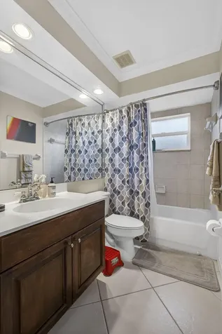 146 Fernwood Crescent Royal Palm Beach FL 33411