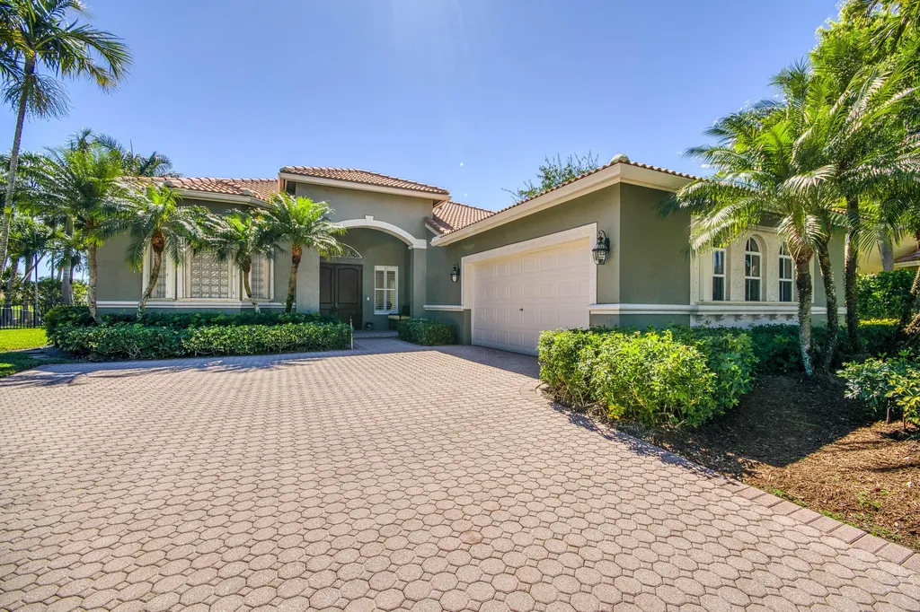 8387 Ironhorse Court West Palm Beach FL 33412