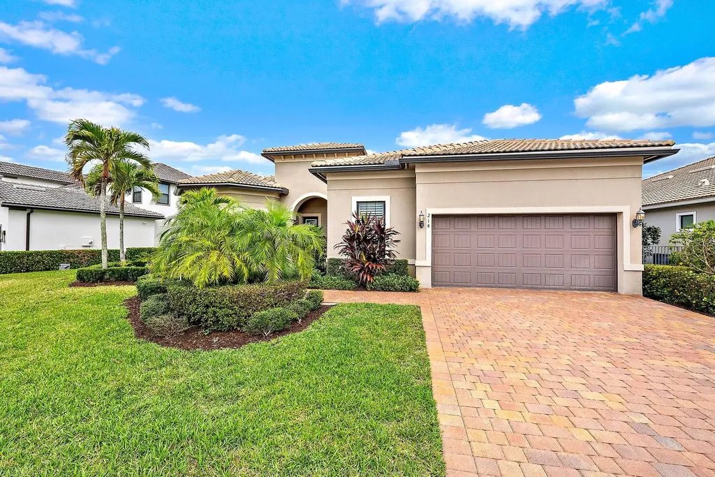 214 Blanca Isle Lane Jupiter FL 33478