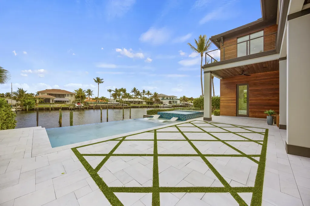 736 Lagoon Drive North Palm Beach FL 33408