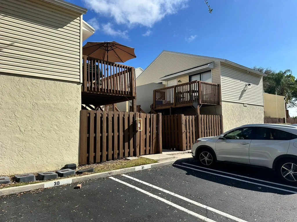 637 Executive Center Drive West Palm Beach FL 33401