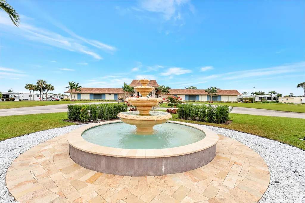 53002 Del Rio Bay Boynton Beach FL 33436