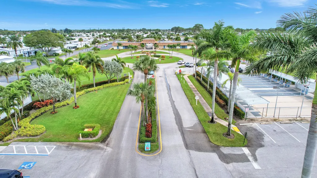 53002 Del Rio Bay Boynton Beach FL 33436