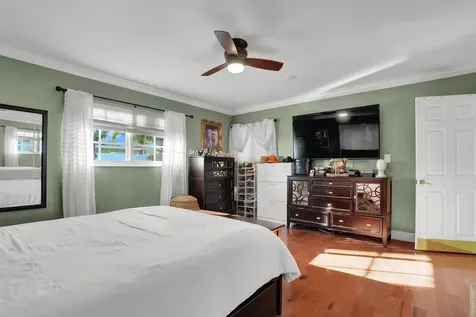 733 SE 10th Avenue Deerfield Beach FL 33441