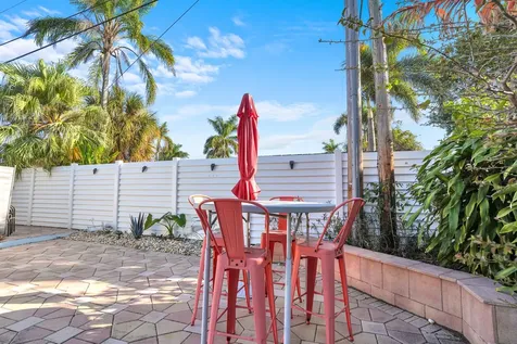 733 SE 10th Avenue Deerfield Beach FL 33441