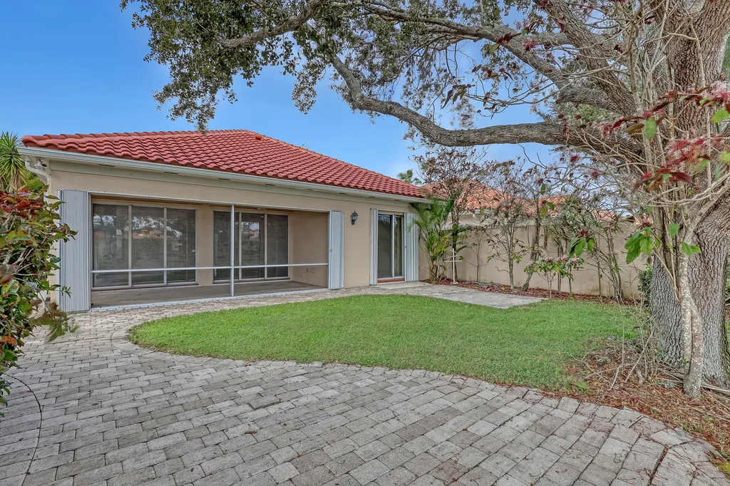 2580 Kittbuck Way West Palm Beach FL 33411