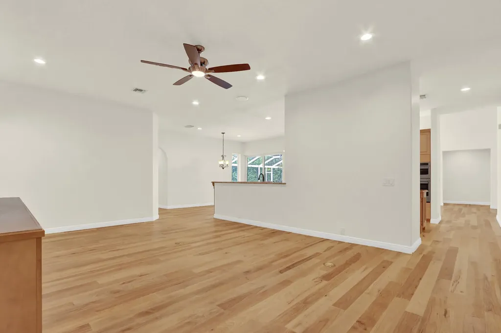 10 Martinique Cove Palm Beach Gardens FL 33418