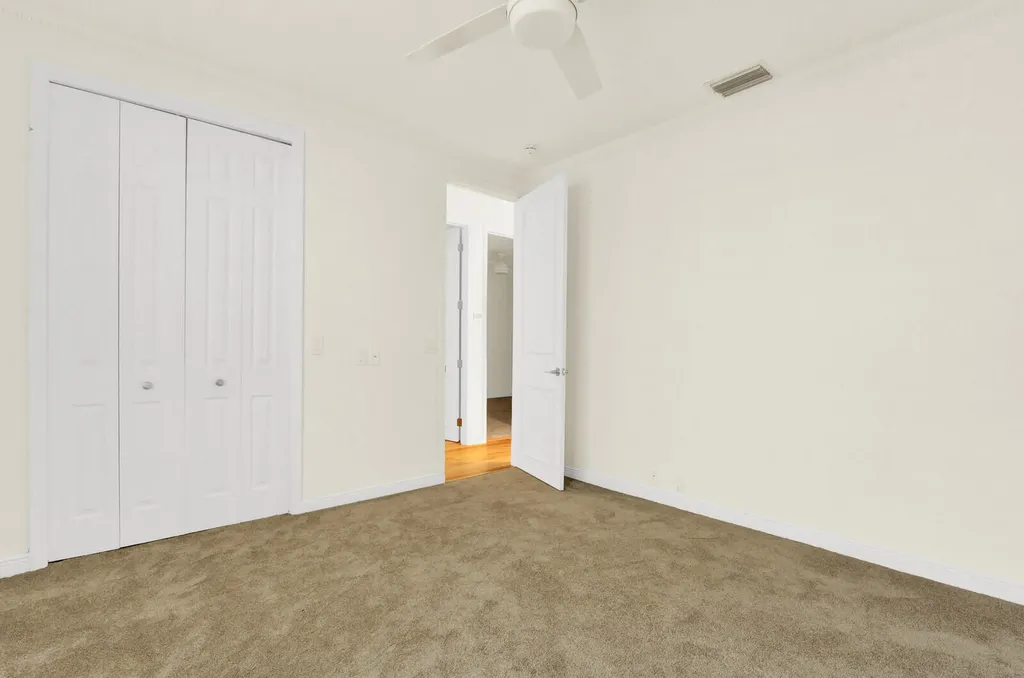 10 Martinique Cove Palm Beach Gardens FL 33418