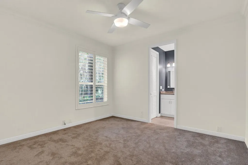 10 Martinique Cove Palm Beach Gardens FL 33418