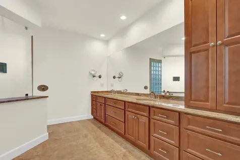 10 Martinique Cove Palm Beach Gardens FL 33418