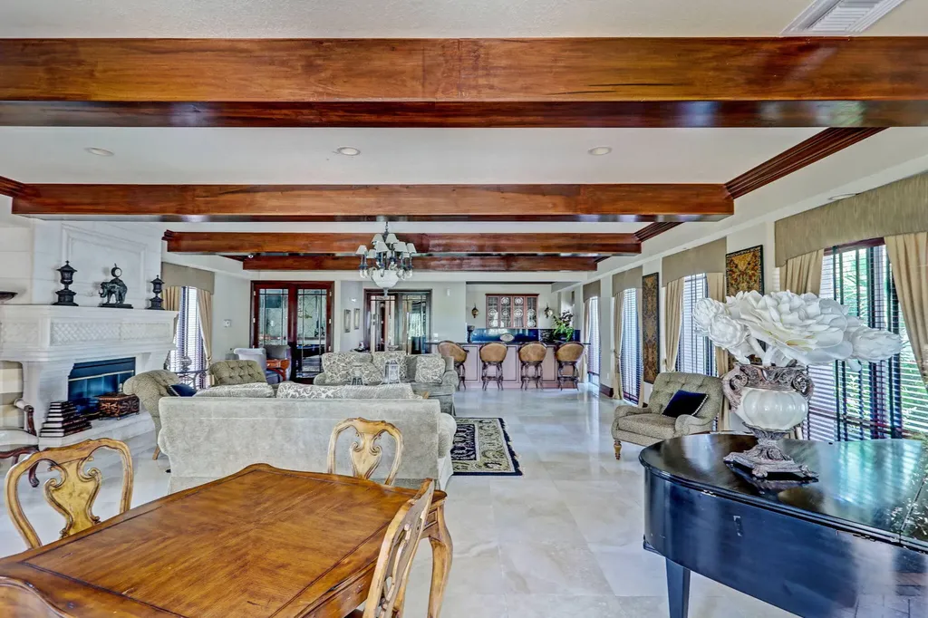 2727 Anzio Court Palm Beach Gardens FL 33410