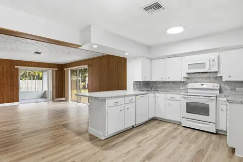 749 NW 36th Street Oakland Park FL 33309