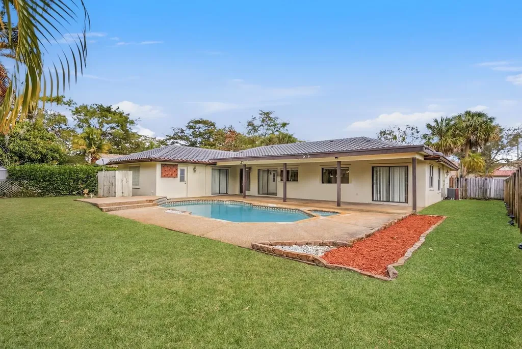 1280 NW 114th Avenue Coral Springs FL 33071