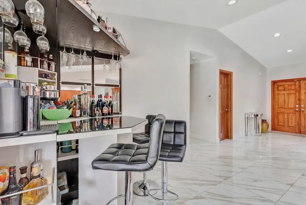 1280 NW 114th Avenue Coral Springs FL 33071