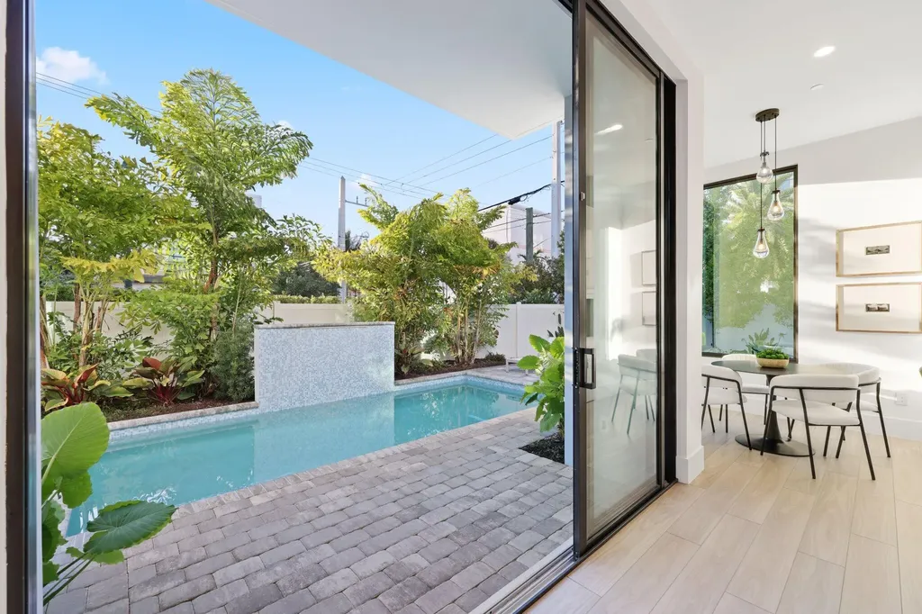 201 SE 4th Avenue Delray Beach FL 33483