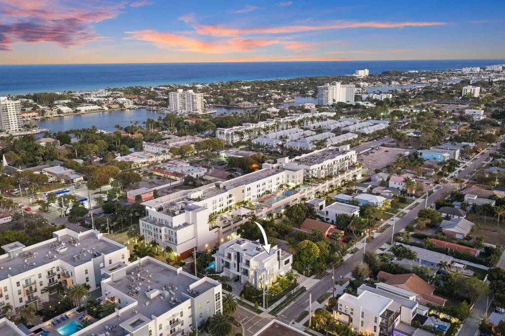 201 SE 4th Avenue Delray Beach FL 33483