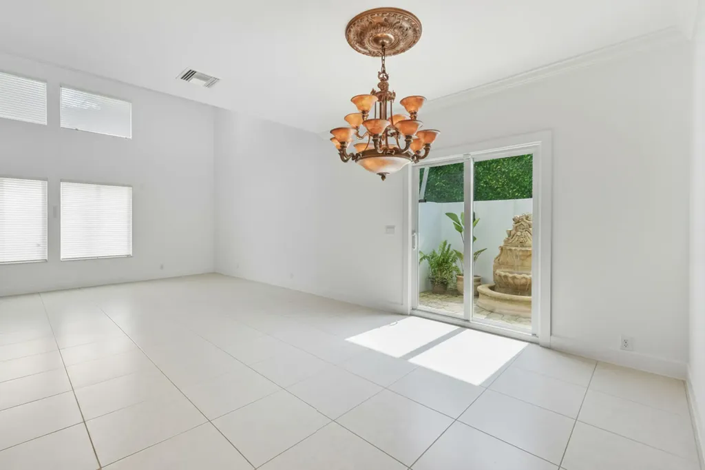 2801 Embassy Drive West Palm Beach FL 33401
