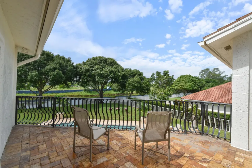 2801 Embassy Drive West Palm Beach FL 33401