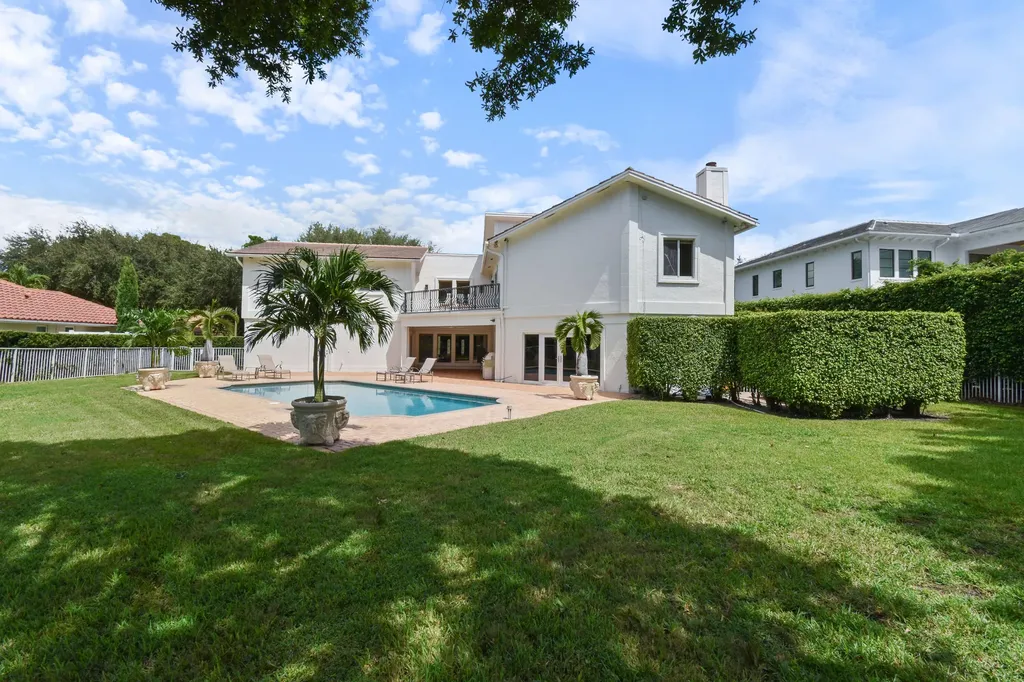 2801 Embassy Drive West Palm Beach FL 33401