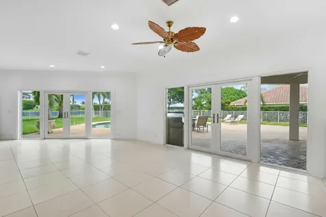 2801 Embassy Drive West Palm Beach FL 33401